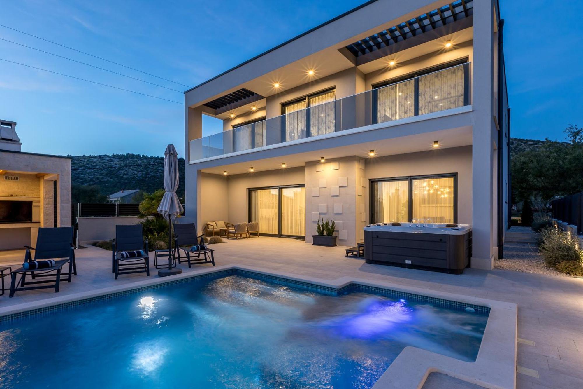 Luxury Villa Diana With Heated Pool And Jacuzzi Dograde ภายนอก รูปภาพ