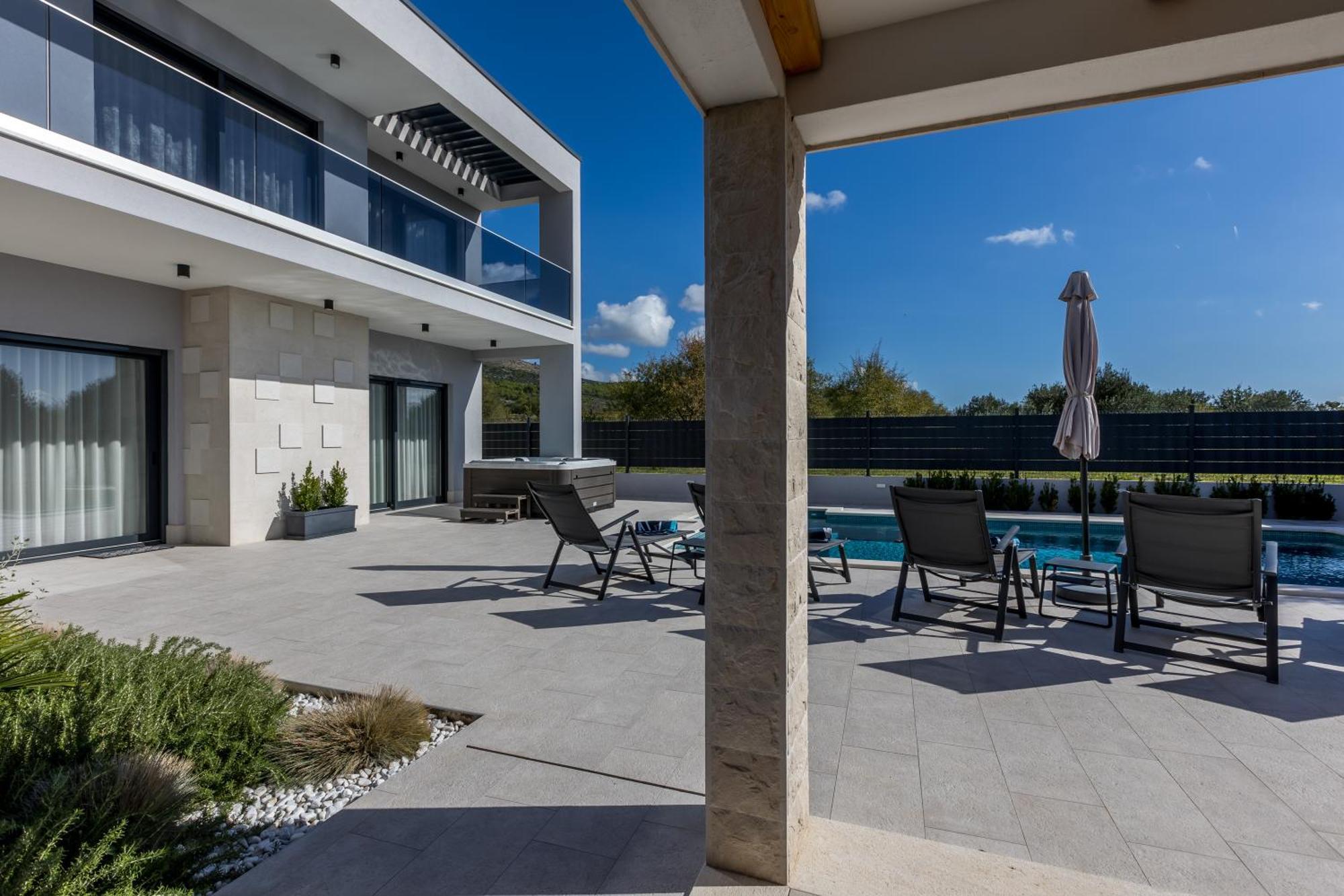 Luxury Villa Diana With Heated Pool And Jacuzzi Dograde ภายนอก รูปภาพ